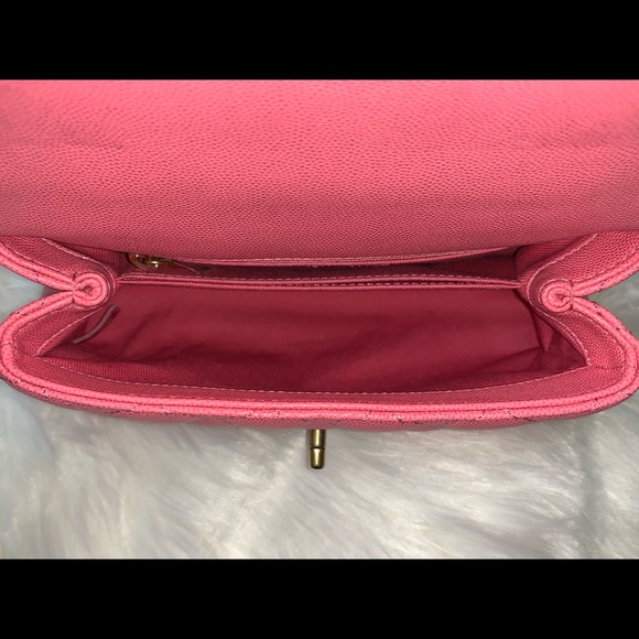 ❌❌SOLD elsewhere❌Chanel 19A small Coco handle - Picture 17 of 17
